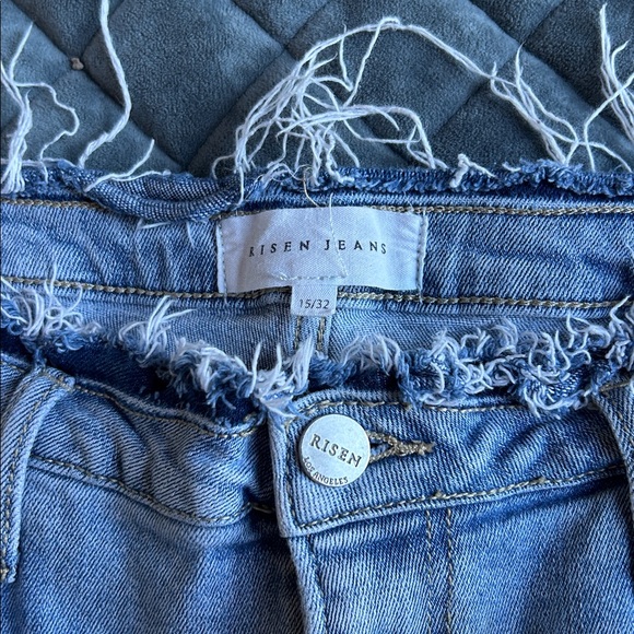 Women’s Risen Jeans - Picture 5 of 5